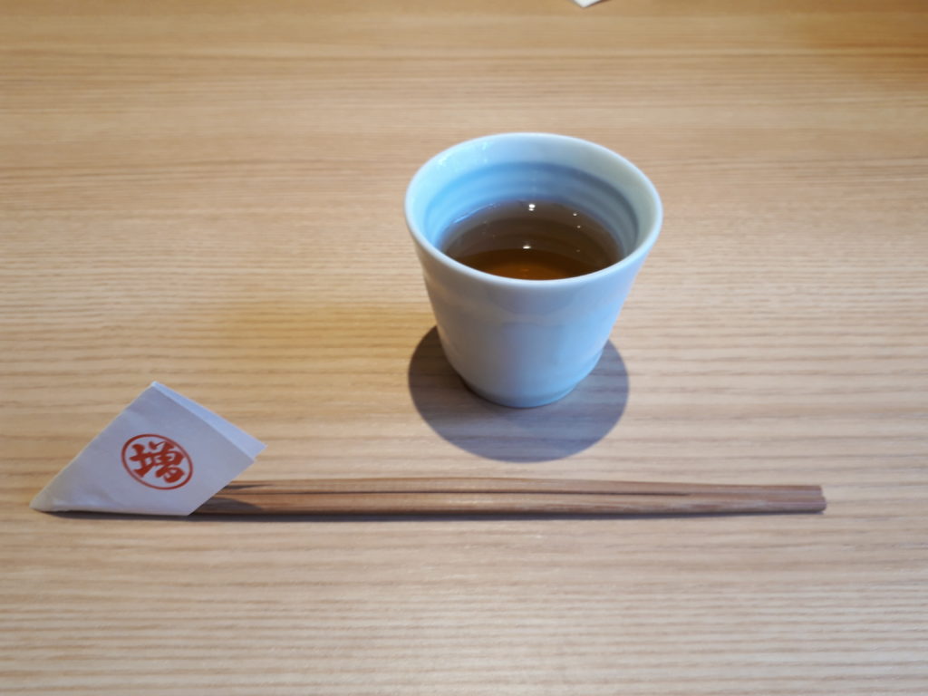 お茶とお箸